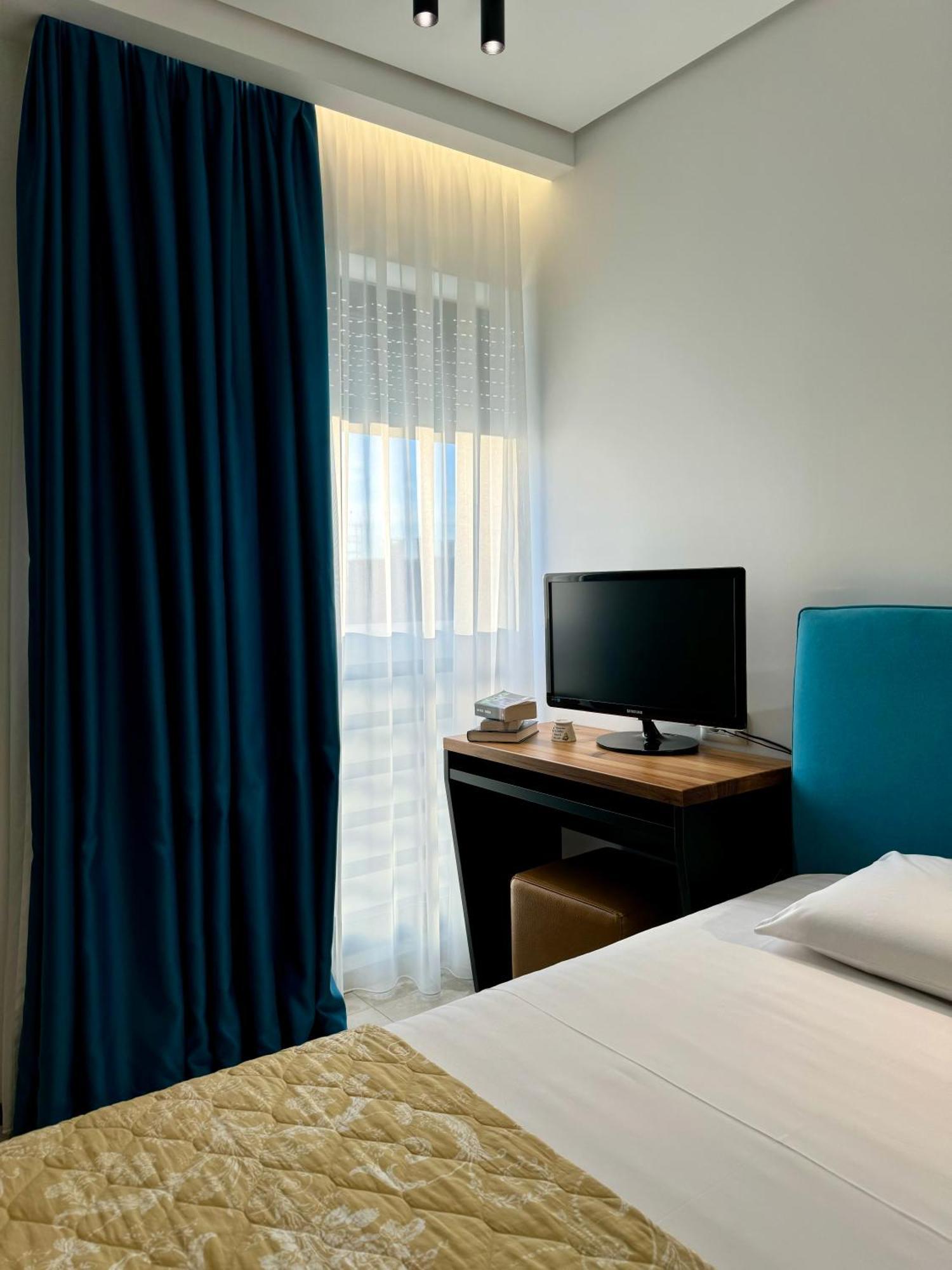 "Superattico" - Central Tirana Gorgeous Penthouse, Free Parking Екстер'єр фото